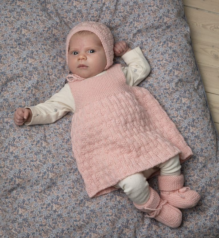 Product image for VIKING - APRIL KJOLE OG LUE 2028-6