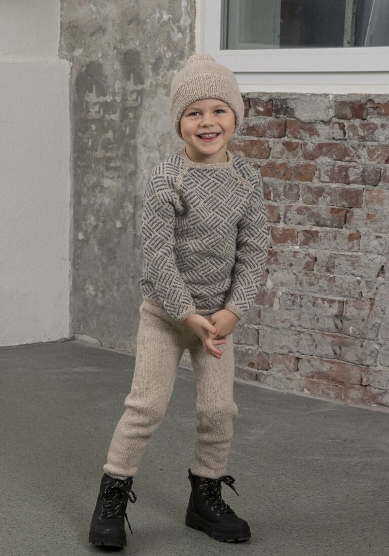 Product image for VIKING - POPPE GENSER, BUKSE OG LUE 2204-8