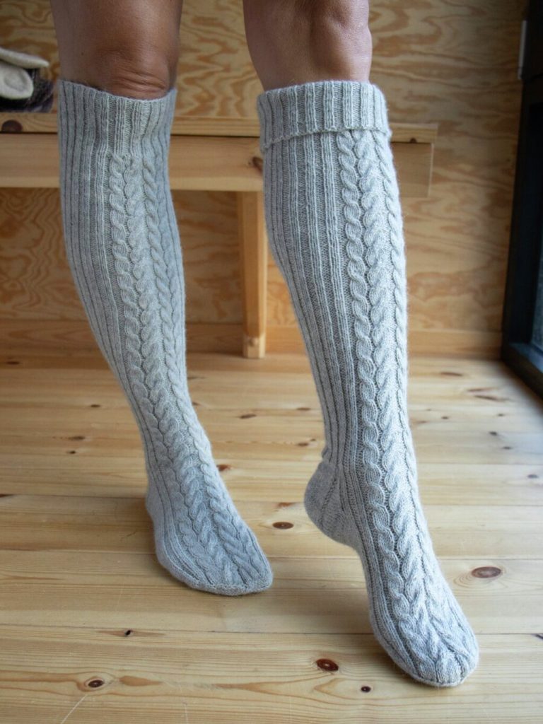 Product image for DALE - LUN FLETTE KNESTRØMPER 462-01