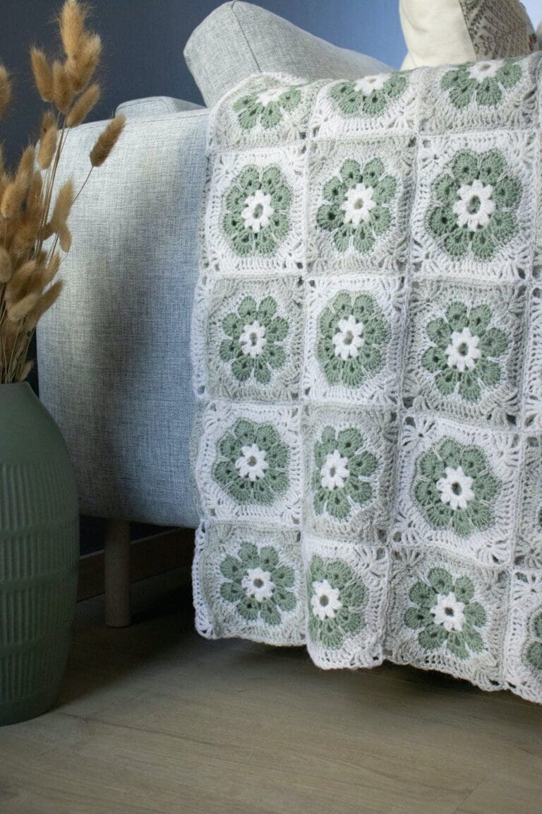 Product image for MONA HEKLETEPPE 305-12