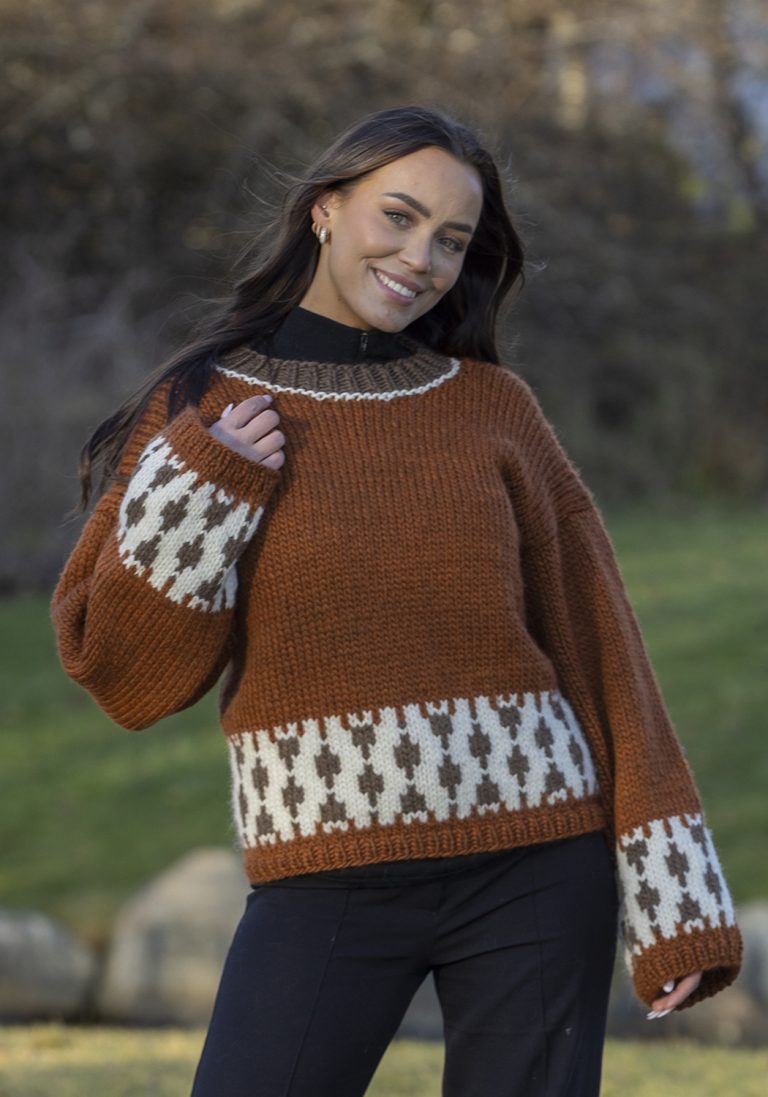 Product image for EMILDA GENSER 2402-11