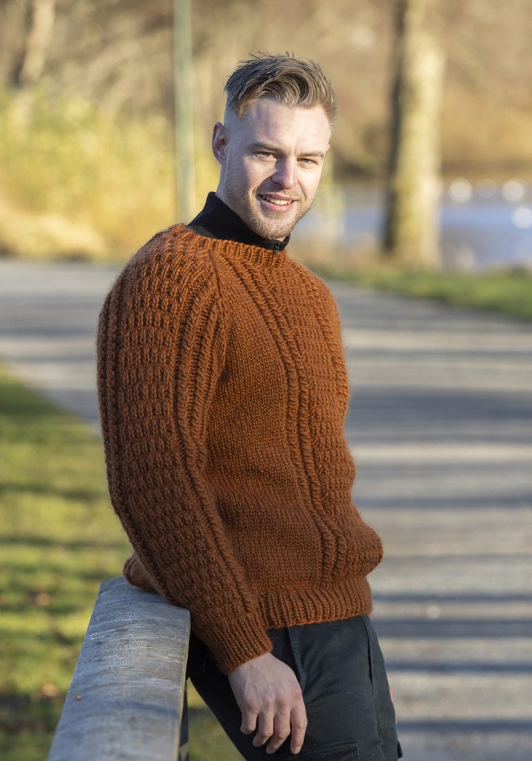 Product image for SKULE GENSER 2402-14
