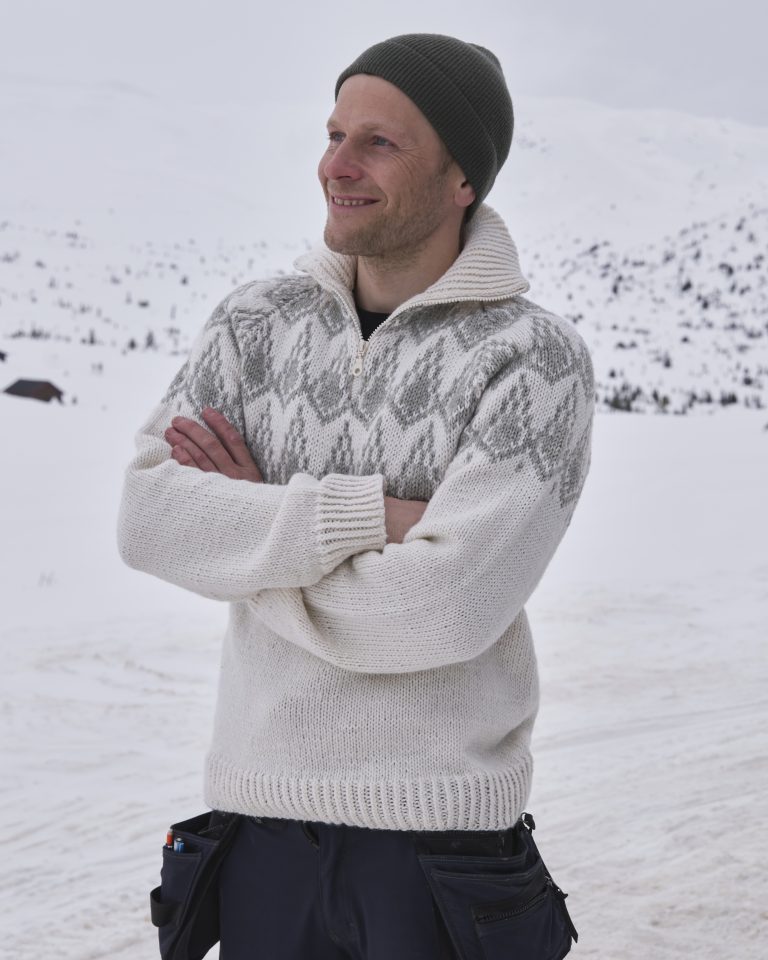Product image for EVENTYRLIG ZIP-GENSER 486-02
