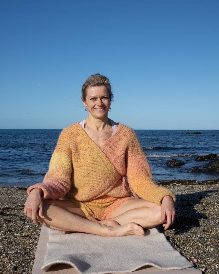 Product image for AURA OMSLAGSJAKKE 128-10