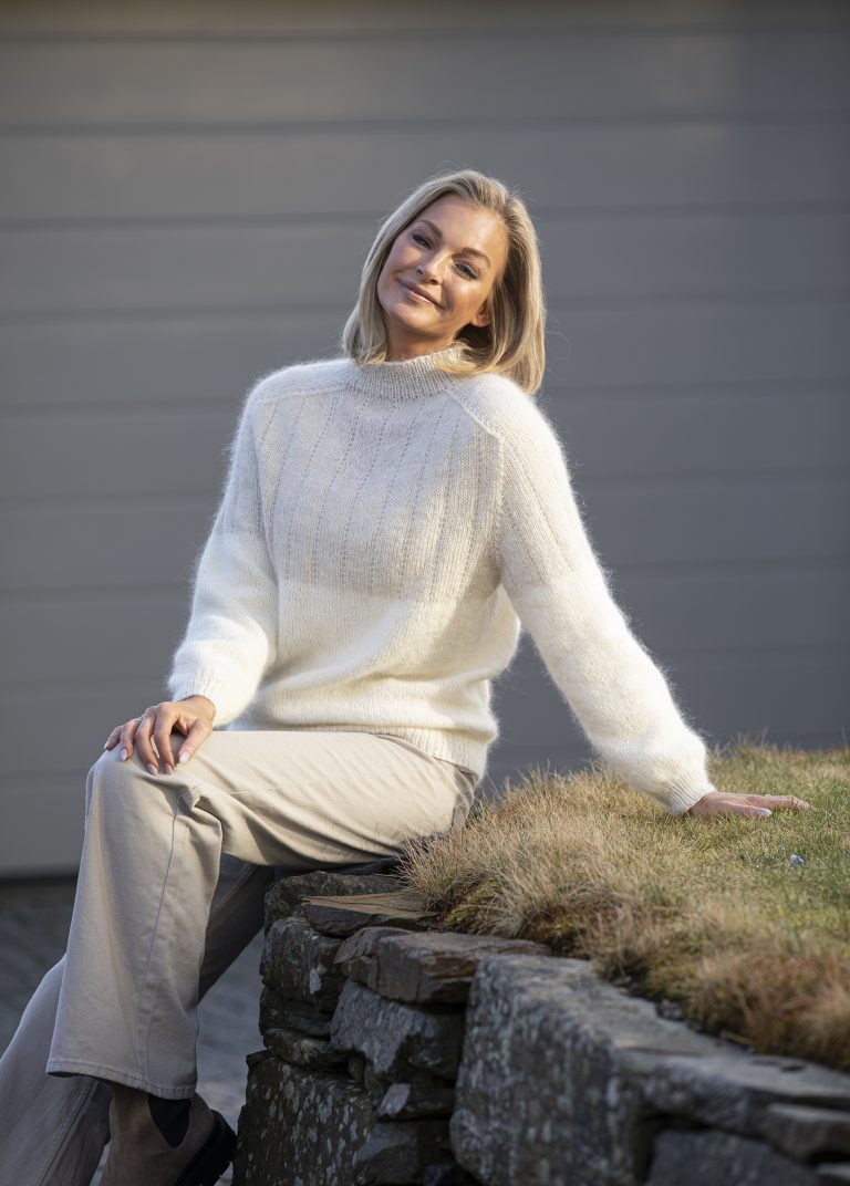 Product image for WILLOW GENSER 2212-4