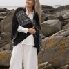 FERDIGSTRIKK - SETESDAL PONCHO SVART/HVIT