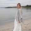 FERDIGSTRIKK - SETESDAL PONCHO LYS GRÅ/HVIT