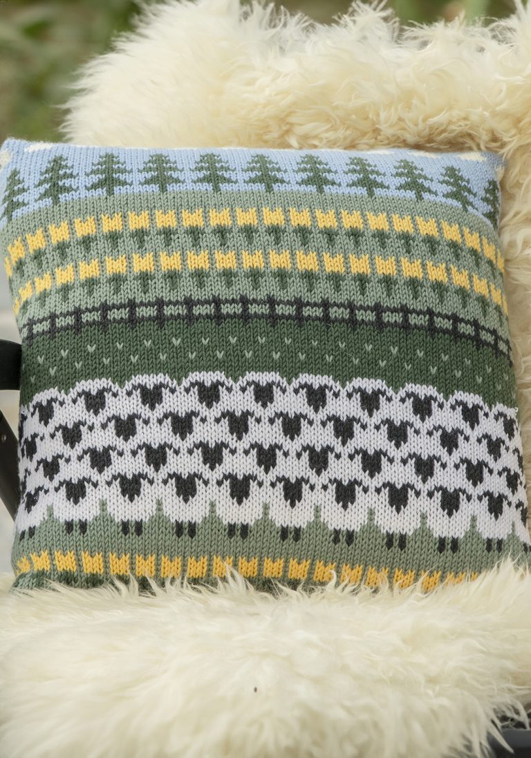 Product image for FLOKKEN PÅ FERIE PUTE 2427-17B